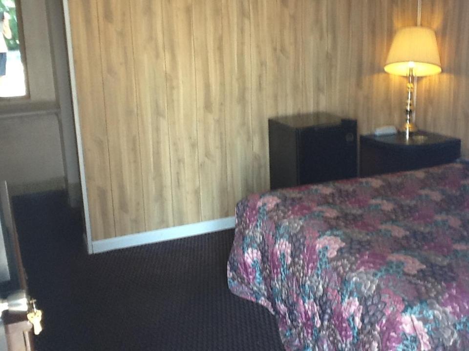 New Rome Motel Room photo